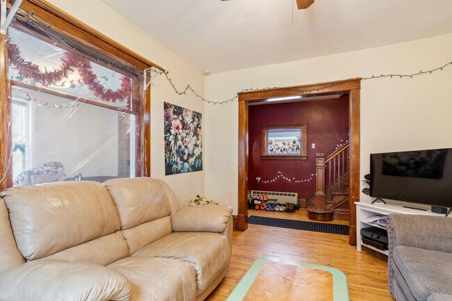 Foto del edificio - 1028 23rd Ave SE