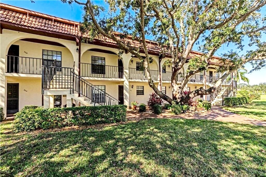 Primary Photo - 150 Englewood Isles Pkwy