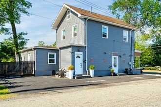 Building Photo - 78 Maple Ave