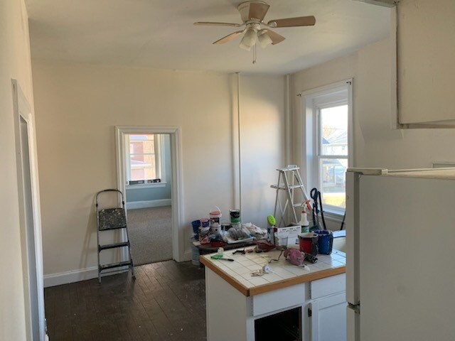 Dining Area - 9869 Main St