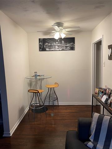 Foto del edificio - 6645 Ascot Ln