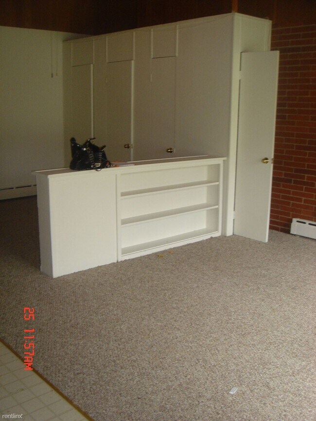 Building Photo - 1 br, 1 bath  - 1025 Arbordale 5