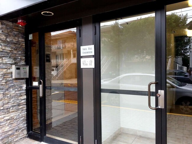 Foto del edificio - 125 70th St