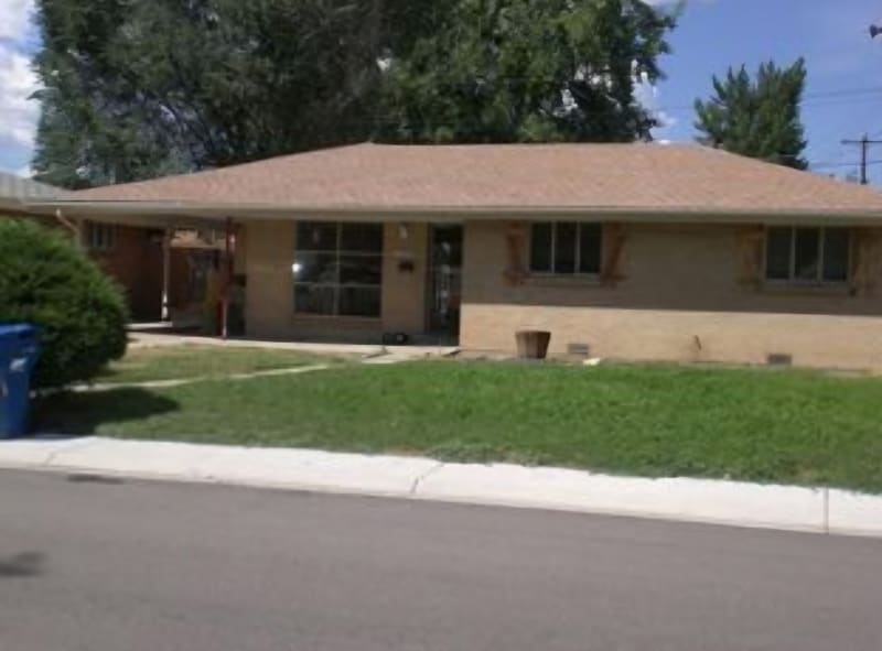 Primary Photo - 4705 Dudley St