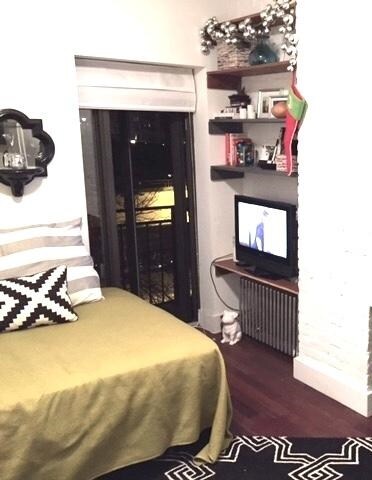 Foto principal - 438 E 11th St