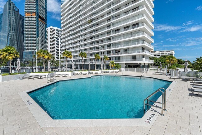 Foto del edificio - 200 SE 15th Rd