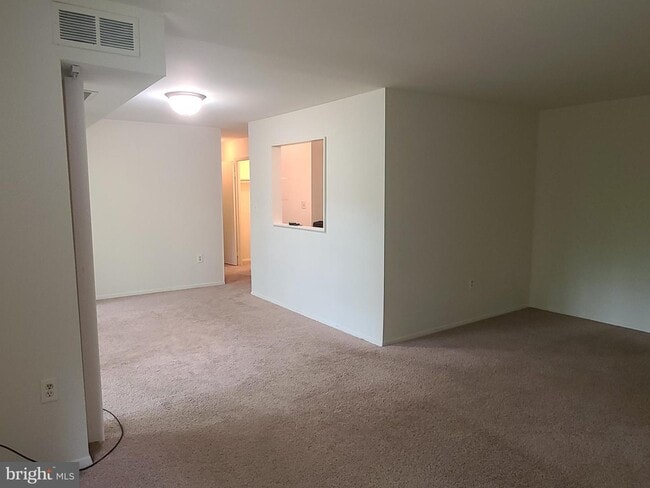 Building Photo - 12204 Braxfield Ct