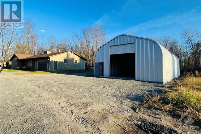 Building Photo - 4700 Fallowfield Rd