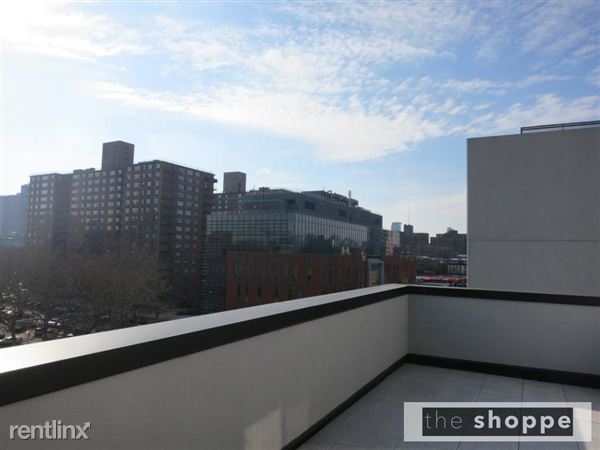 Building Photo - 112 Emerson Pl