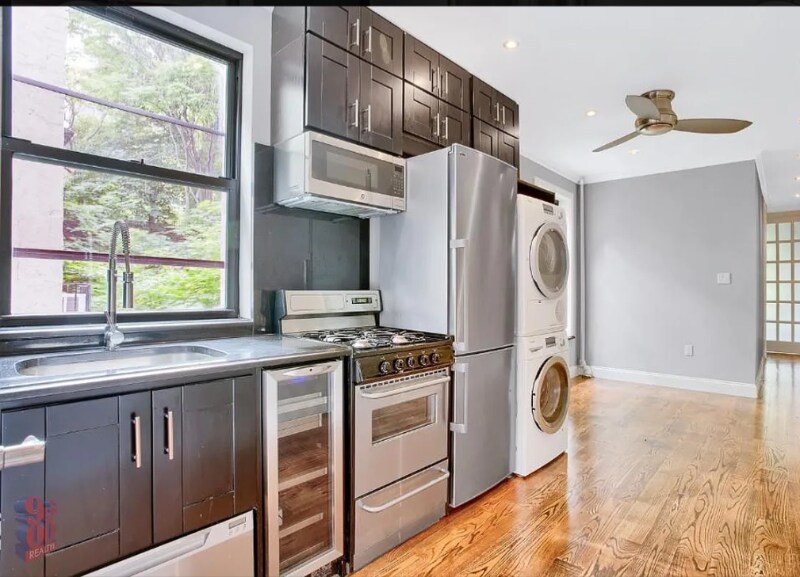Foto principal - E. 105th St