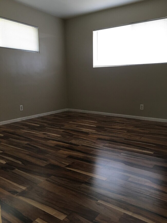 Building Photo - 16401 San Pablo Ave