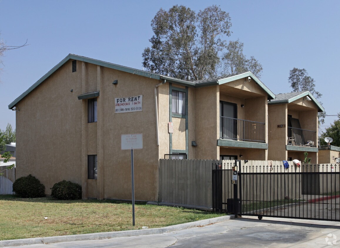 Foto principal - 3159 Spring Garden St