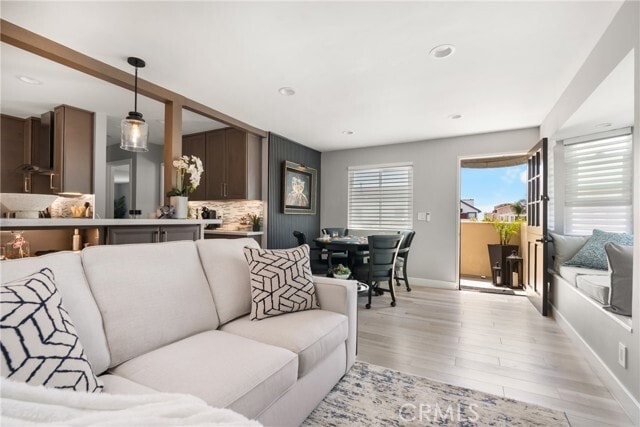 Building Photo - 313 Alvarado Pl