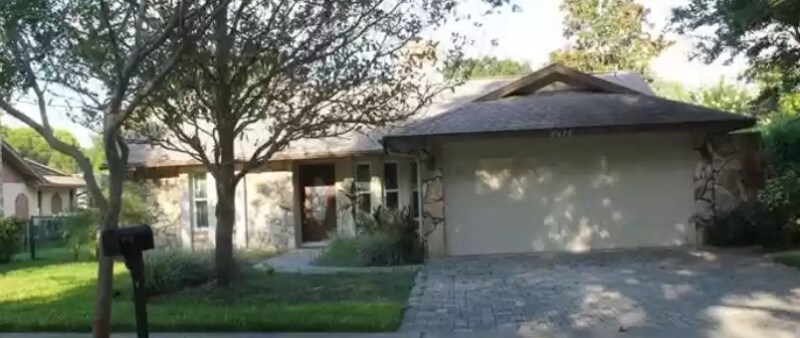 Primary Photo - 2475 Rolling Oaks Dr
