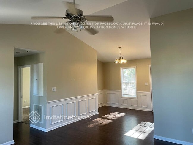 Building Photo - 1039 Loch Lomond Cir