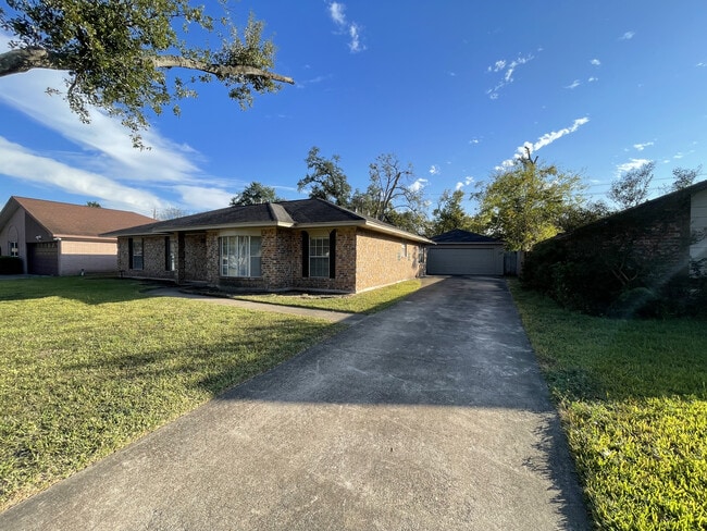 Photo - 9015 Eldora Dr House