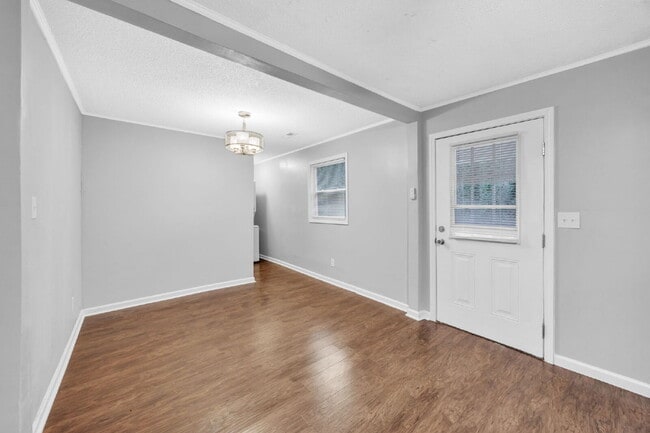 Building Photo - Welcome to your renovated 3-bed, 2-bath gem in scenic Gaffney, SC! $1,450/mo rent