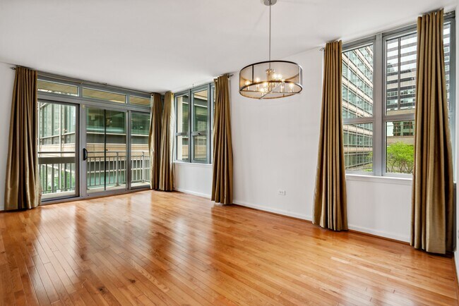 Foto del edificio - 125 S Jefferson St