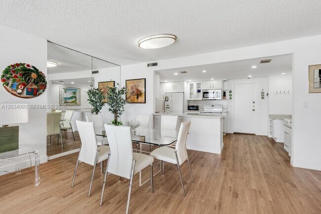 Foto del edificio - 199 Ocean Ln Dr