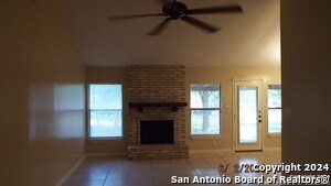 Building Photo - 6770 Country Field Dr