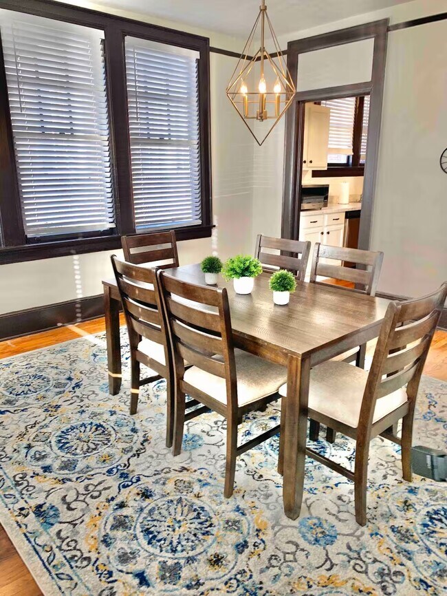 Foto del edificio - Midtown Duplex