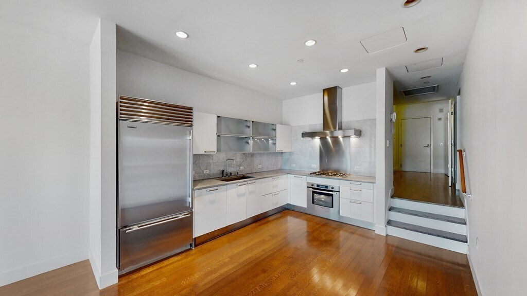 Primary Photo - 361 Newbury St