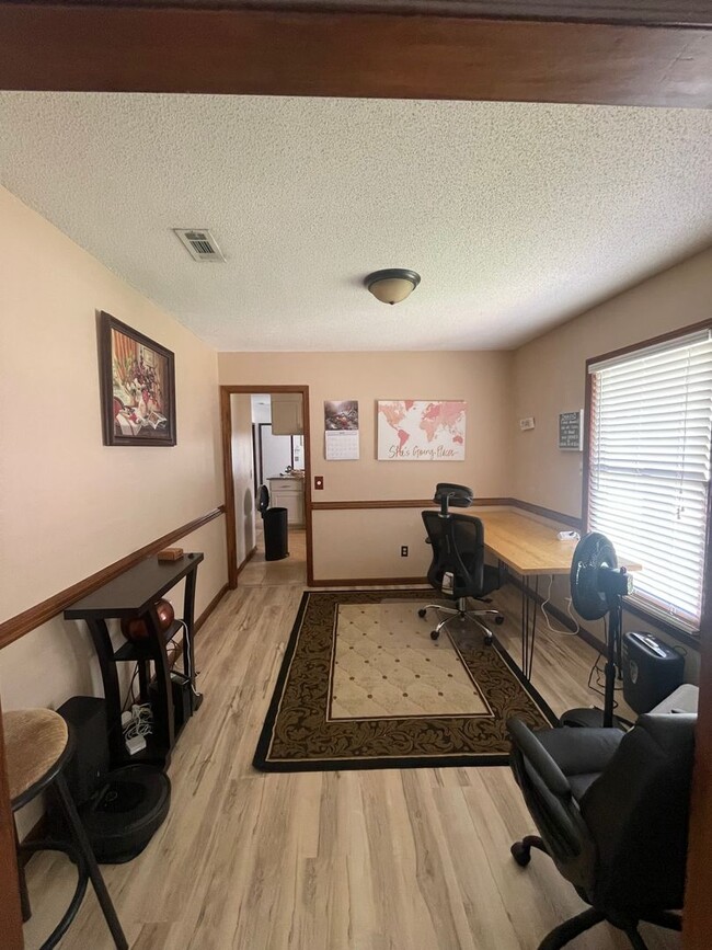 Building Photo - KRAMER COURT SHORT TERM TDY!!  (Available ...