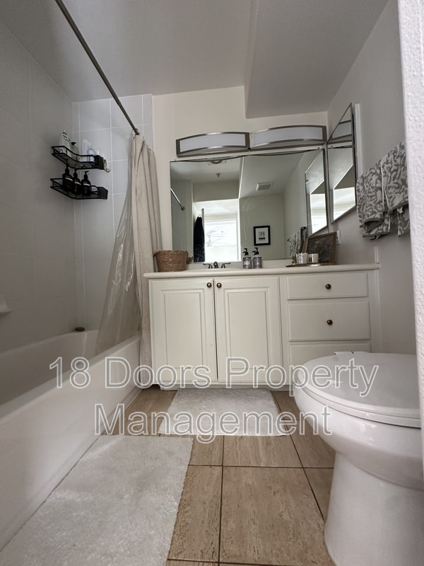 Foto del edificio - 5726 La Jolla Blvd