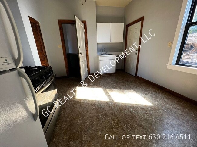 Building Photo - 1115-1115 W Patterson Ave