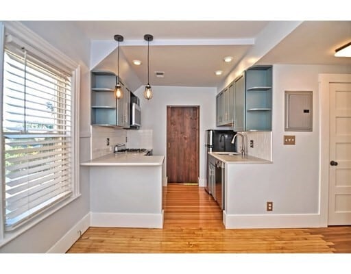 Building Photo - 67 Bonair St