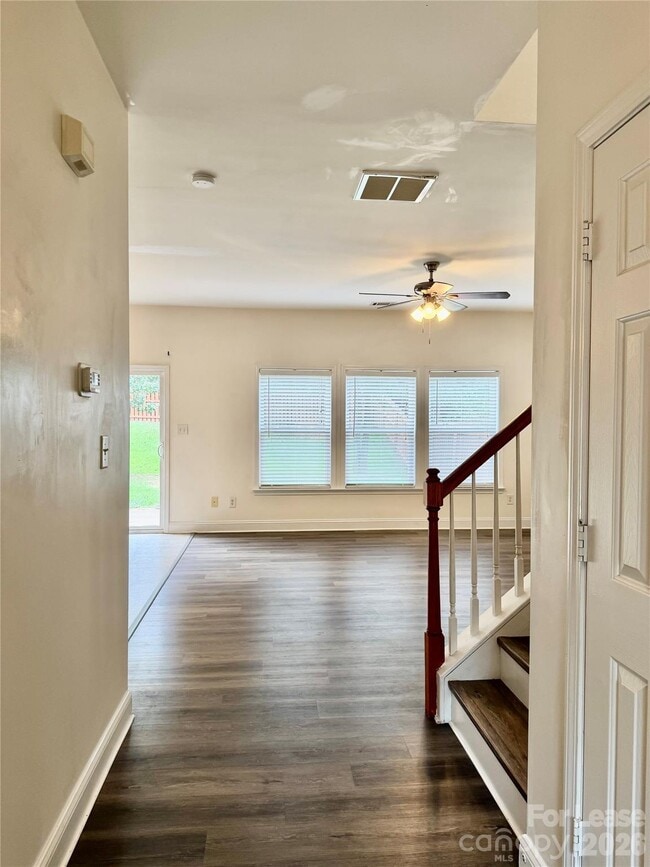 Building Photo - 12331 Cumberland Cove Dr
