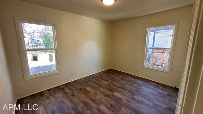 Foto del edificio - 2 br, 1 bath House - 704 Victoria