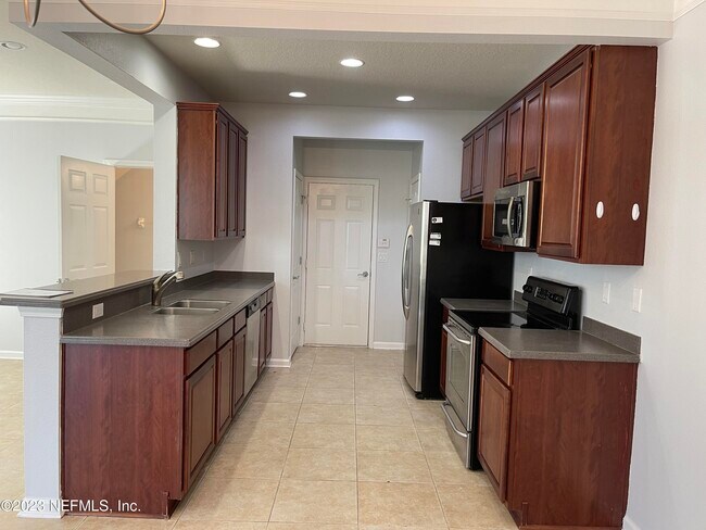 Foto del edificio - 3860 Lionheart Dr