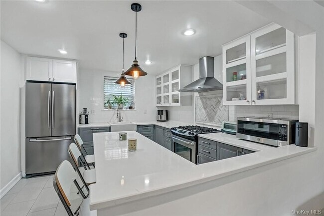 Photo - 79 N Broadway Apartment