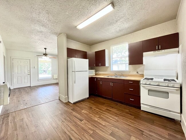 Foto del edificio - 521 W Collins St