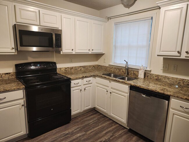 Foto del edificio - 4905 Black Oak Rd