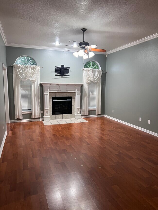 Foto del edificio - 4690 Bailey Cir