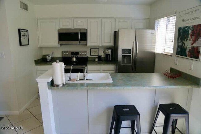 Foto del edificio - 6270 N 78th St