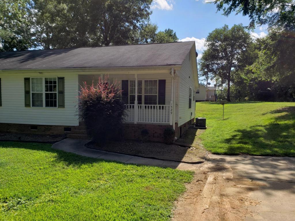 1529 Elmwood Ave House Rental in Albemarle, NC