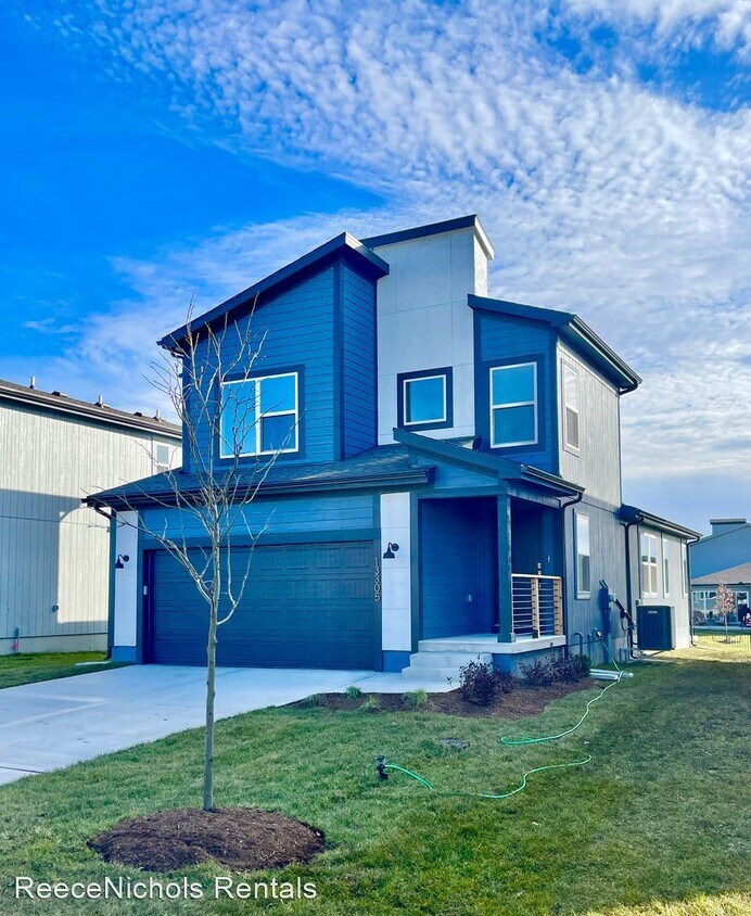 4 br, 3.5 bath House 13305 W 180th St House Rental in Overland Park