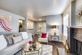 Building Photo - Maxwell Apartments