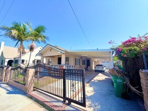 Building Photo - 1080 Orange Ave