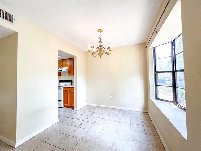 Building Photo - 4532 SW 45th Dr