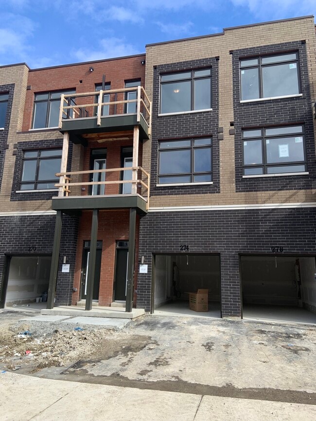 Building Photo - OUTSTANDING 3-BEDROOM WOODBRIDGE TOWNHOUSE FOR RENT