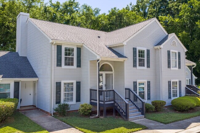 Building Photo - Fully Renovated 2 Bedroom 2 Bathroom Condo in Prime Rock Hill Location.