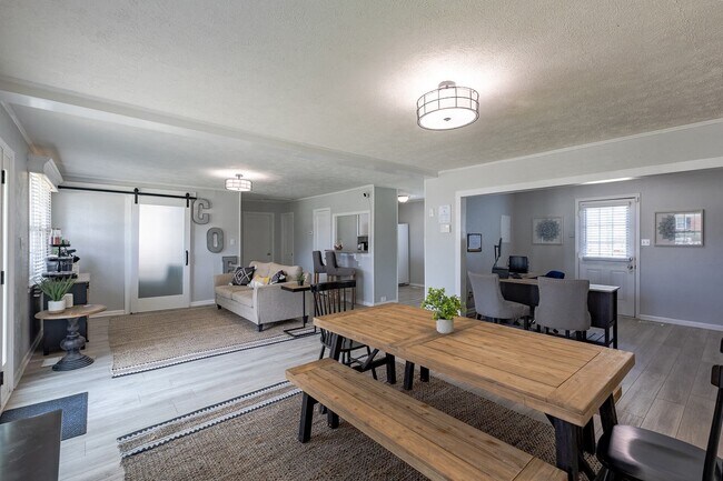 Foto del edificio - Cottages on Elm