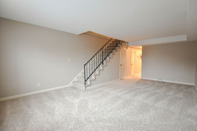 Foto del edificio - 1533 E Knollwood Cir