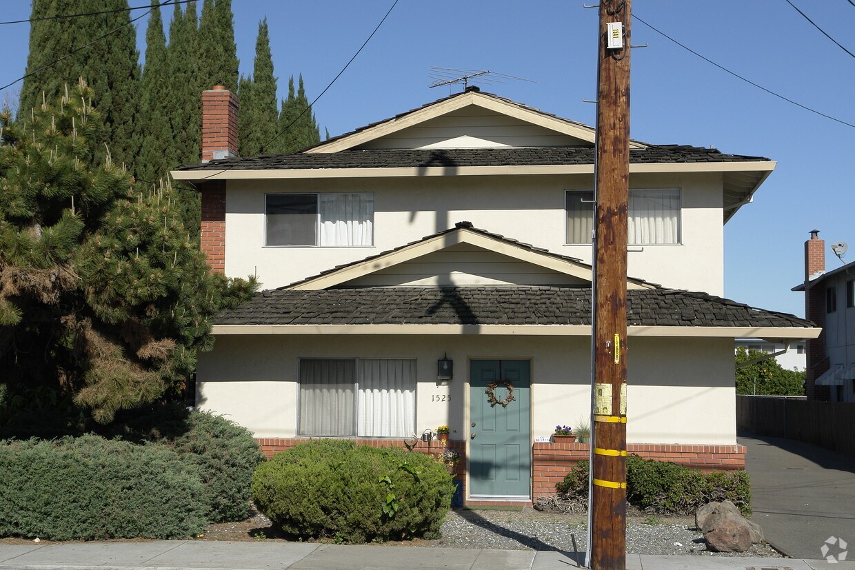 Foto del edificio - 1525 167th Ave