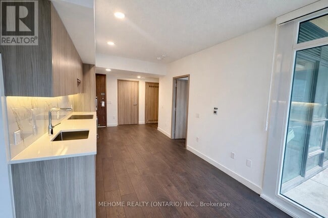 Photo du bâtiment - 3 Concord Cityplace Wy