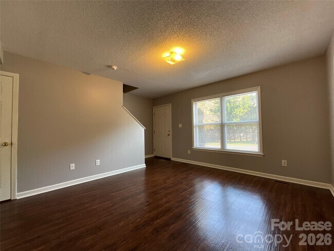 Foto del edificio - 206 W 15th St